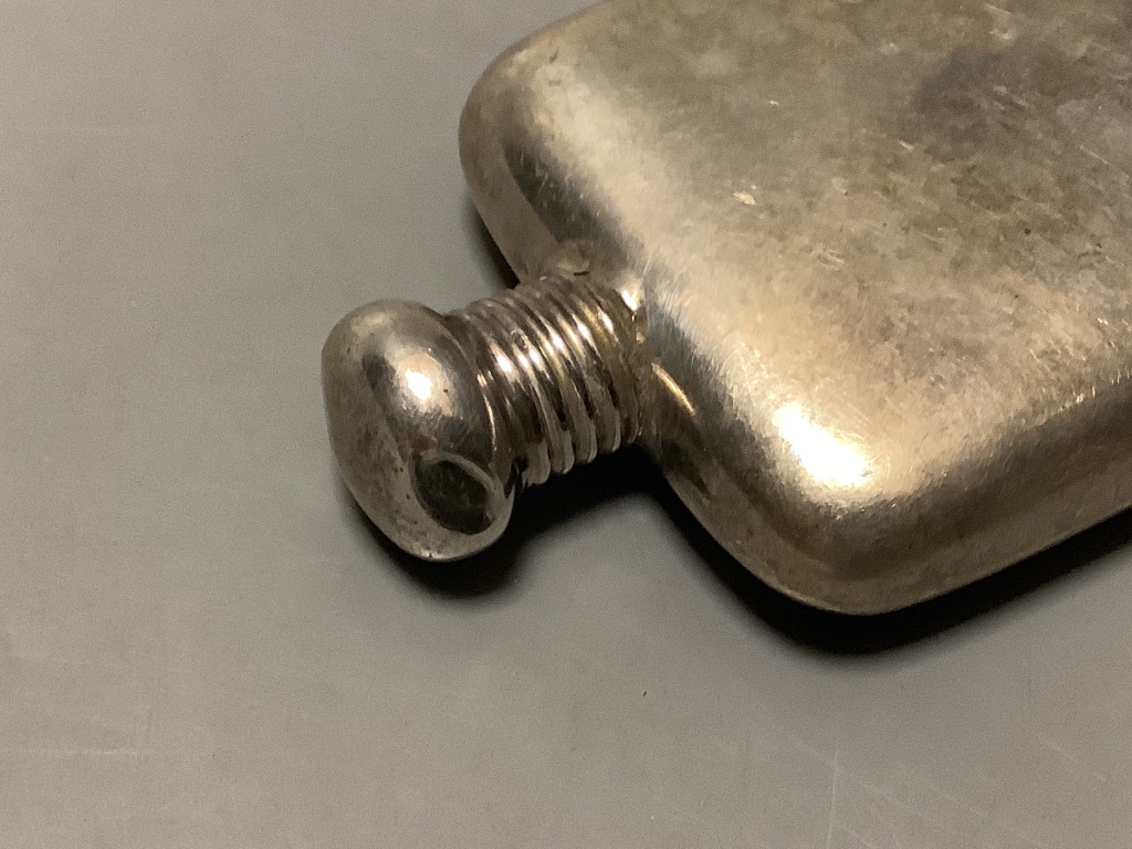 A George V small silver hip flask Birmingham 1914, 78 mm.